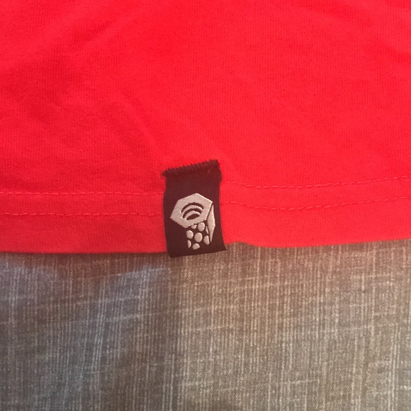 Mountain Hardware Tee - Picture 3 of 3